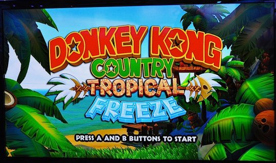 Tropical Freeze title screen (booth photo)